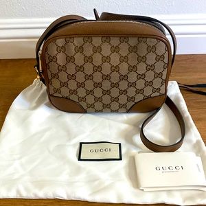 Gucci Camera crossbody in brown guaranteed authentic, gently used.